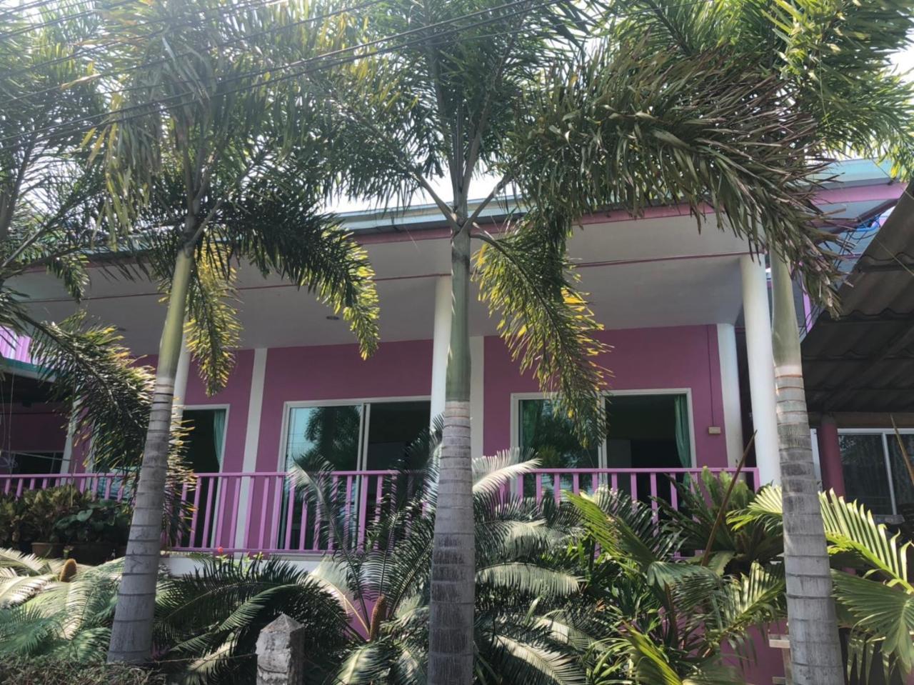 Bann Pa Su Hotel Ko Lan Exterior photo