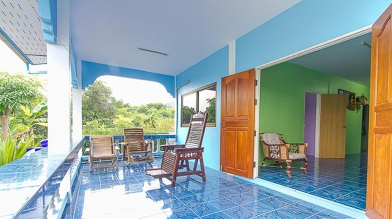 Bann Pa Su Hotel Ko Lan Exterior photo