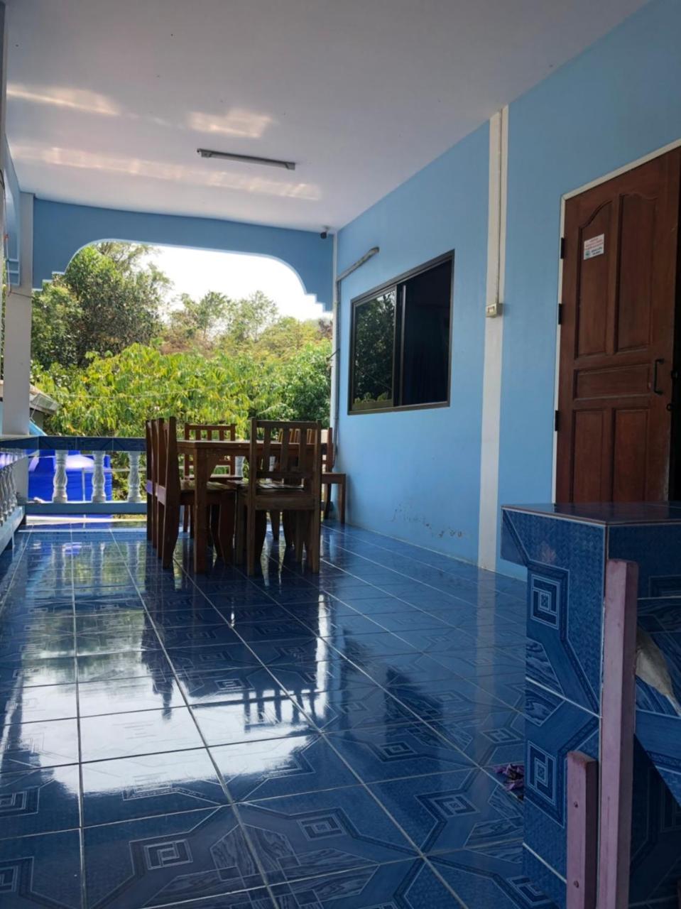 Bann Pa Su Hotel Ko Lan Exterior photo